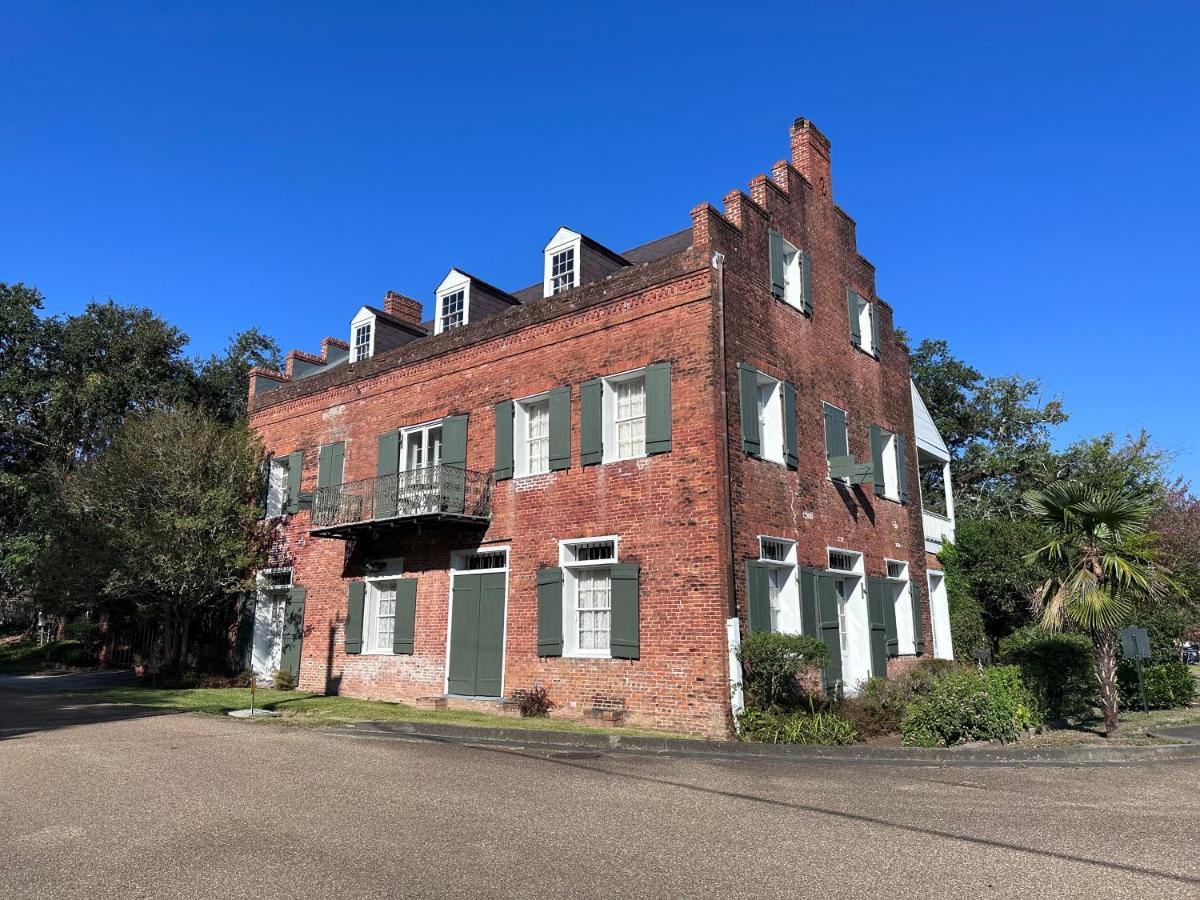 Schmit Hotel Opelousas Exterior photo